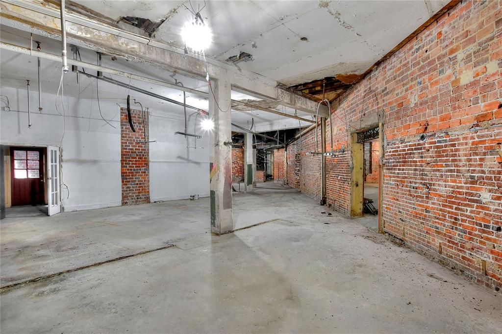 待售: $1,290,000 (0 贝兹, 0 浴室, 21236 平方英尺)