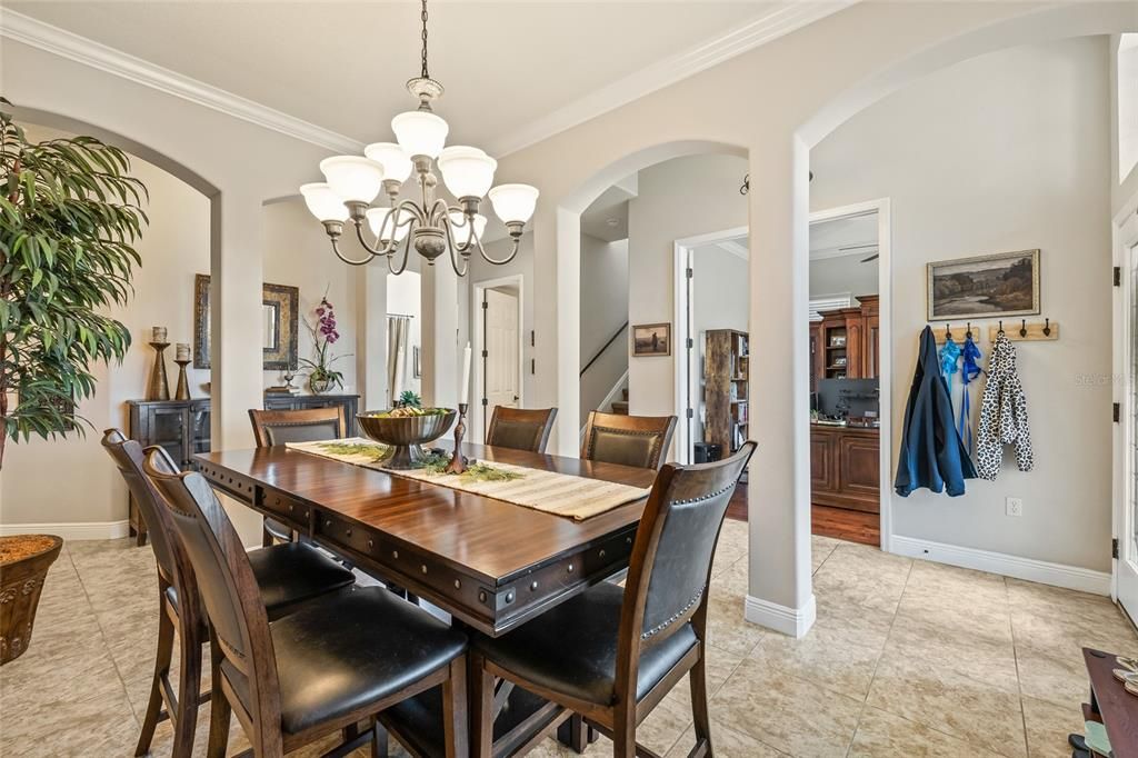 For Sale: $535,000 (4 beds, 2 baths, 3062 Square Feet)