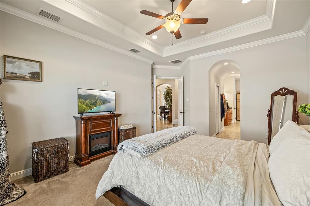 For Sale: $535,000 (4 beds, 2 baths, 3062 Square Feet)