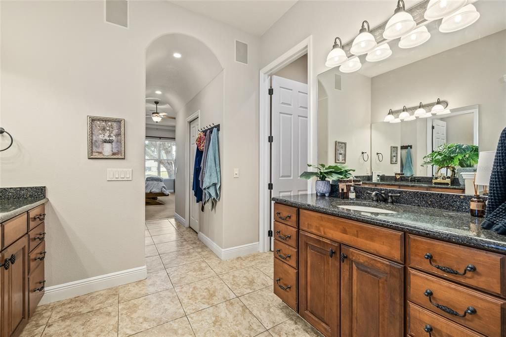 For Sale: $535,000 (4 beds, 2 baths, 3062 Square Feet)