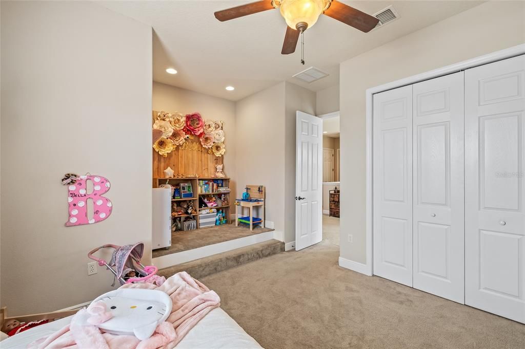 For Sale: $535,000 (4 beds, 2 baths, 3062 Square Feet)