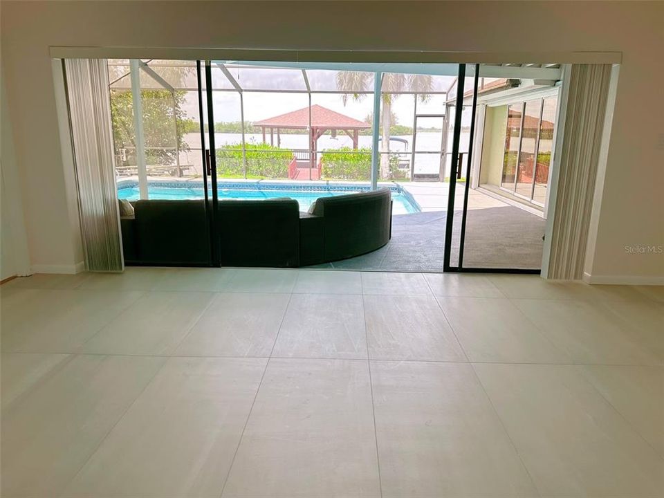 待售: $1,350,000 (5 贝兹, 4 浴室, 2802 平方英尺)