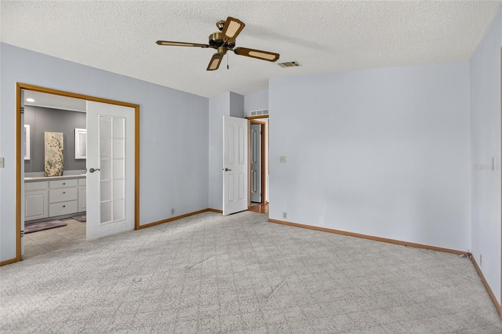 Active With Contract: $159,900 (2 beds, 2 baths, 1682 Square Feet)
