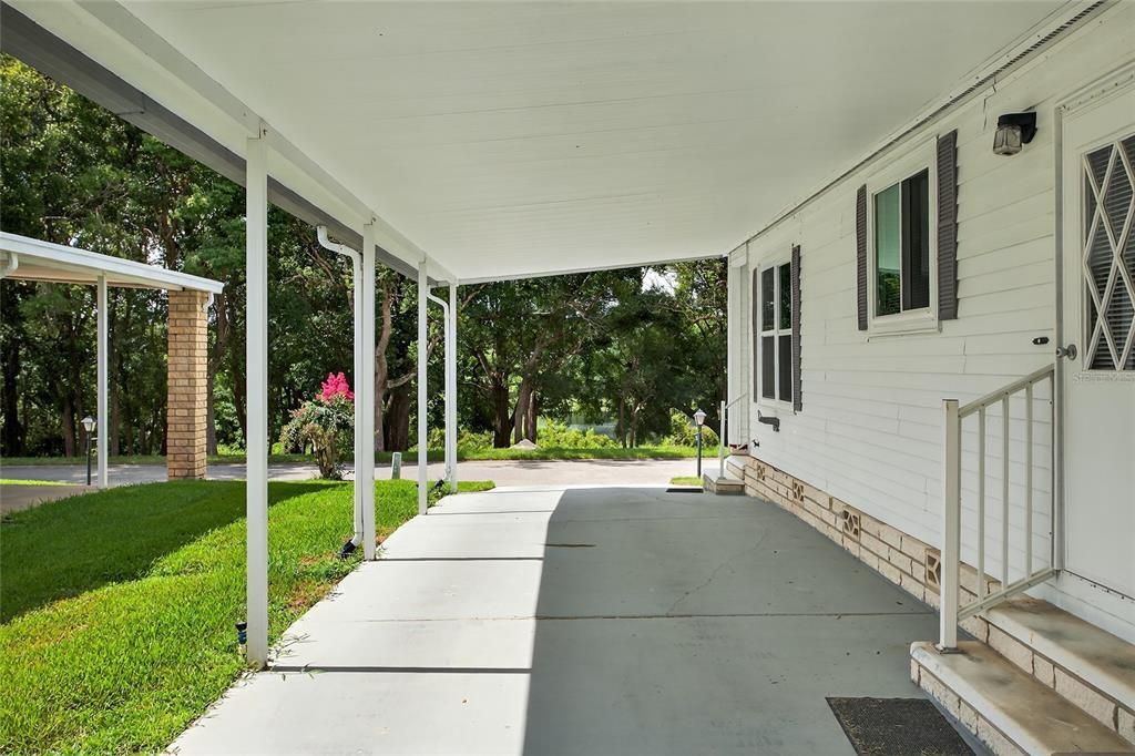 Active With Contract: $159,900 (2 beds, 2 baths, 1682 Square Feet)