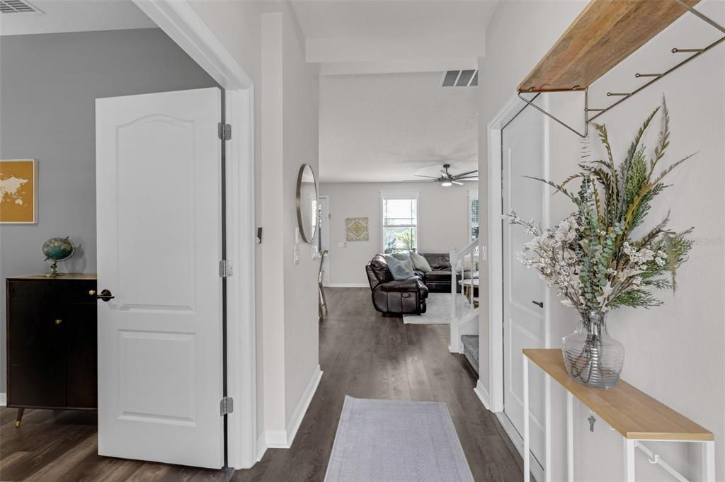 For Sale: $799,999 (4 beds, 3 baths, 2594 Square Feet)