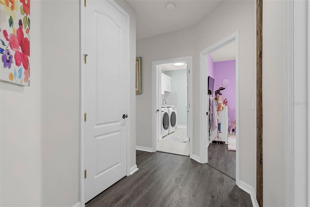 For Sale: $799,999 (4 beds, 3 baths, 2594 Square Feet)