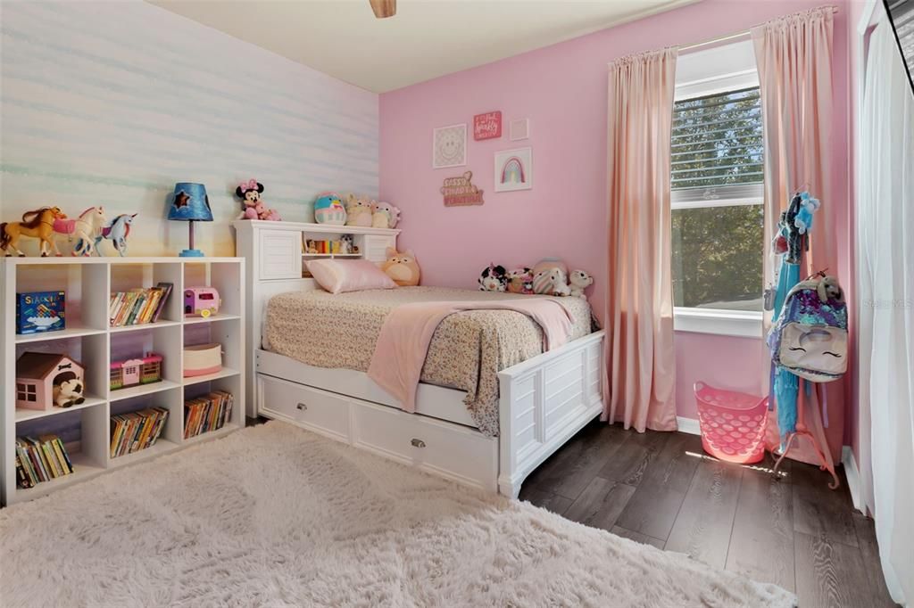 For Sale: $799,999 (4 beds, 3 baths, 2594 Square Feet)