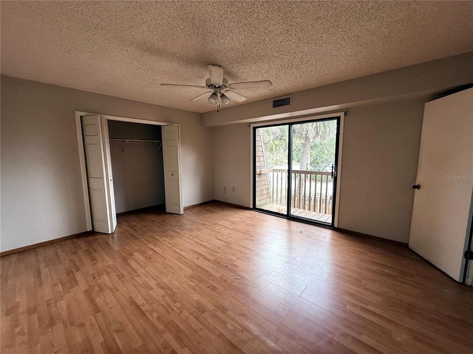 На продажу: $185,000 (2 спален, 2 ванн, 1580 Квадратных фут)