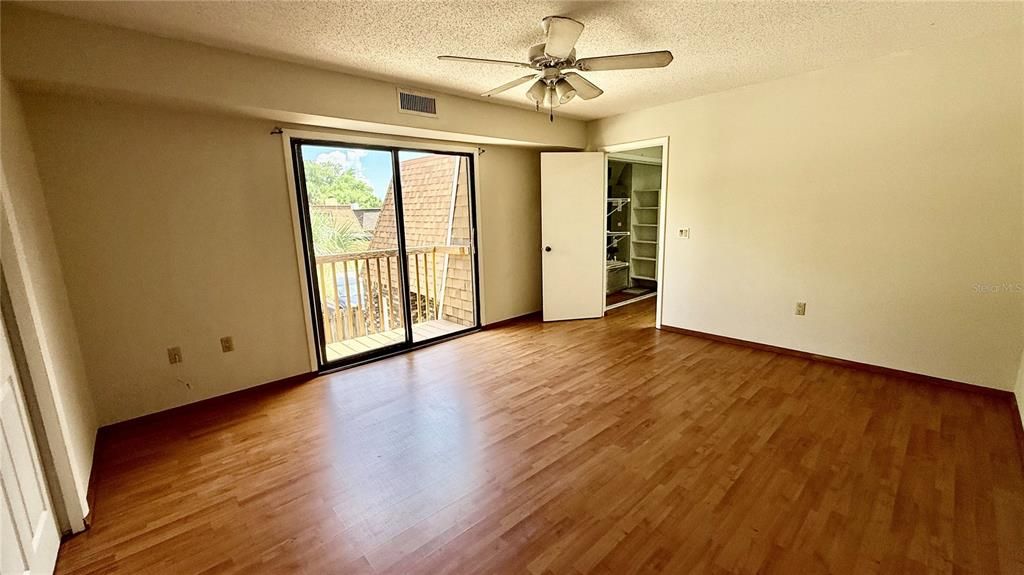 На продажу: $185,000 (2 спален, 2 ванн, 1580 Квадратных фут)