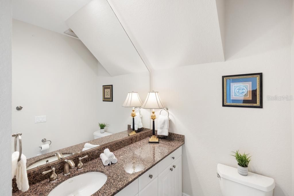 待售: $2,180,000 (3 贝兹, 2 浴室, 2787 平方英尺)