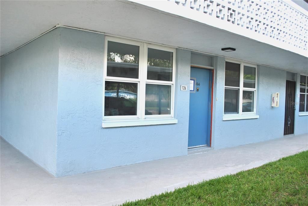 For Sale: $83,900 (1 beds, 1 baths, 930 Square Feet)