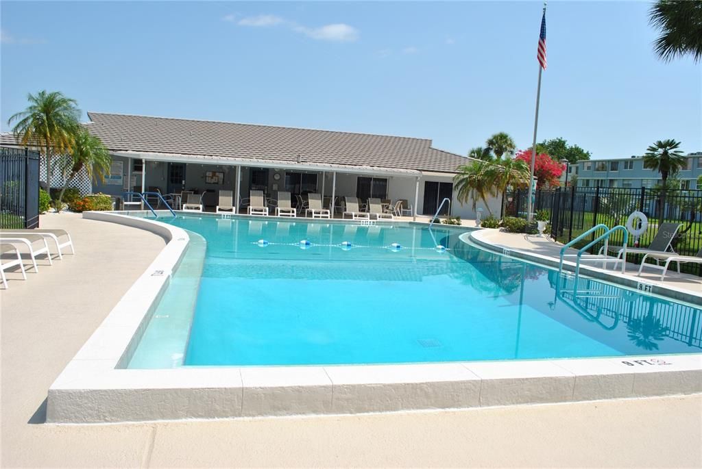 For Sale: $83,900 (1 beds, 1 baths, 930 Square Feet)