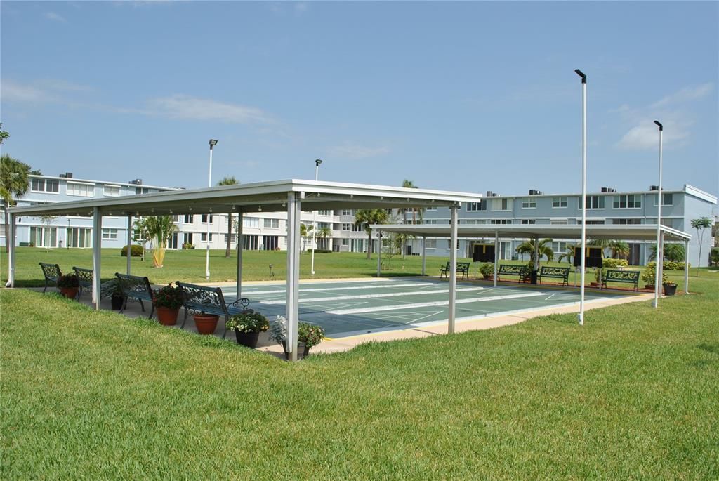 For Sale: $83,900 (1 beds, 1 baths, 930 Square Feet)