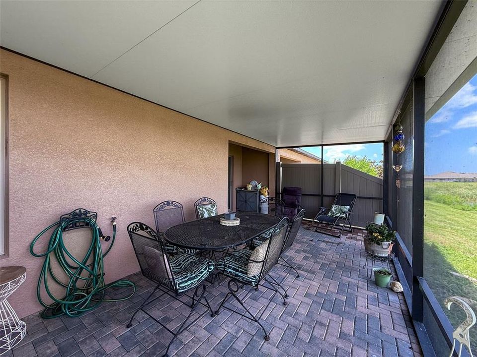 待售: $239,900 (3 贝兹, 2 浴室, 1337 平方英尺)