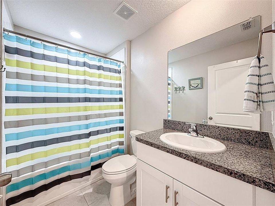 待售: $239,900 (3 贝兹, 2 浴室, 1337 平方英尺)