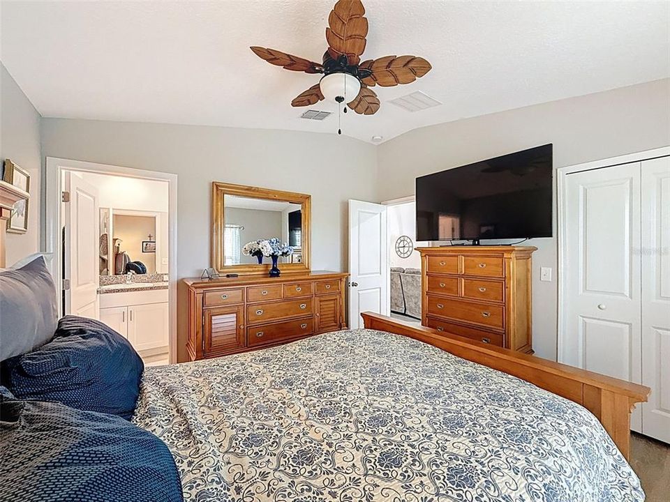 待售: $239,900 (3 贝兹, 2 浴室, 1337 平方英尺)