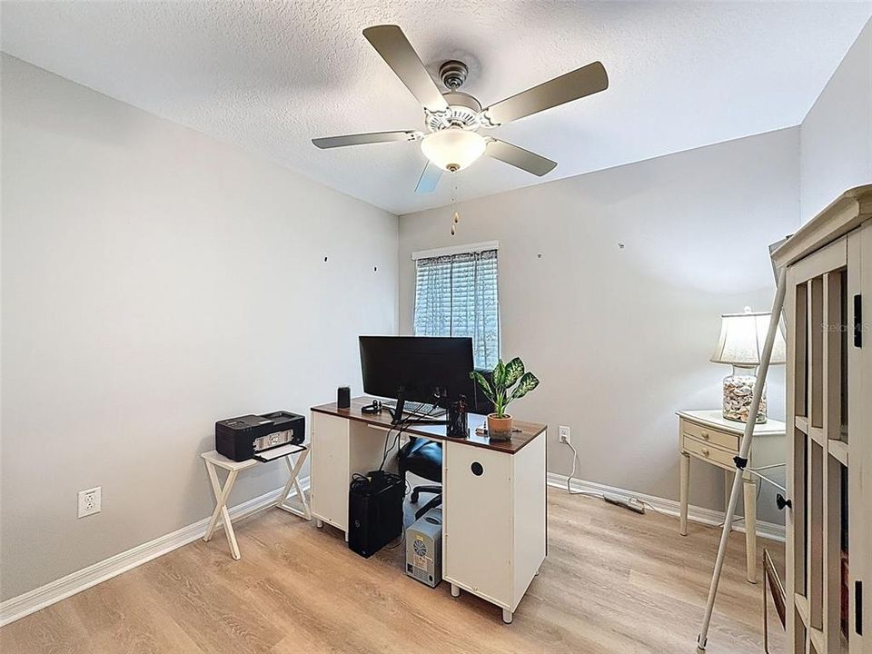 待售: $239,900 (3 贝兹, 2 浴室, 1337 平方英尺)