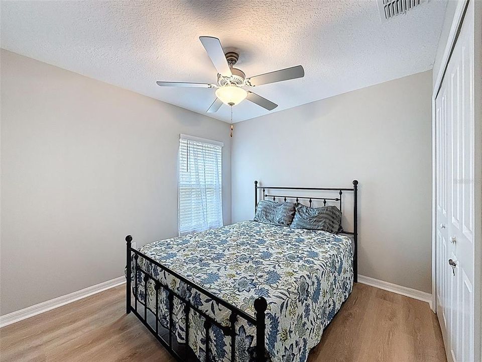 待售: $239,900 (3 贝兹, 2 浴室, 1337 平方英尺)