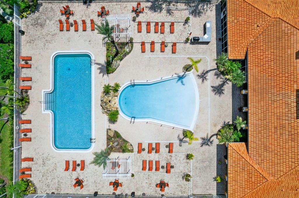 合同活跃: $169,000 (1 贝兹, 1 浴室, 734 平方英尺)