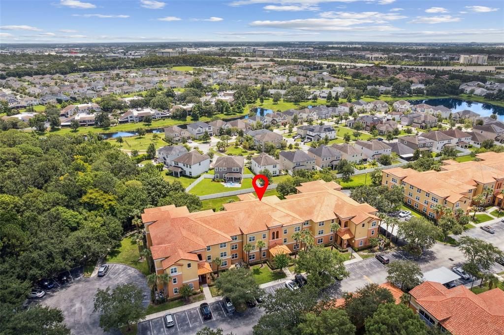 合同活跃: $169,000 (1 贝兹, 1 浴室, 734 平方英尺)