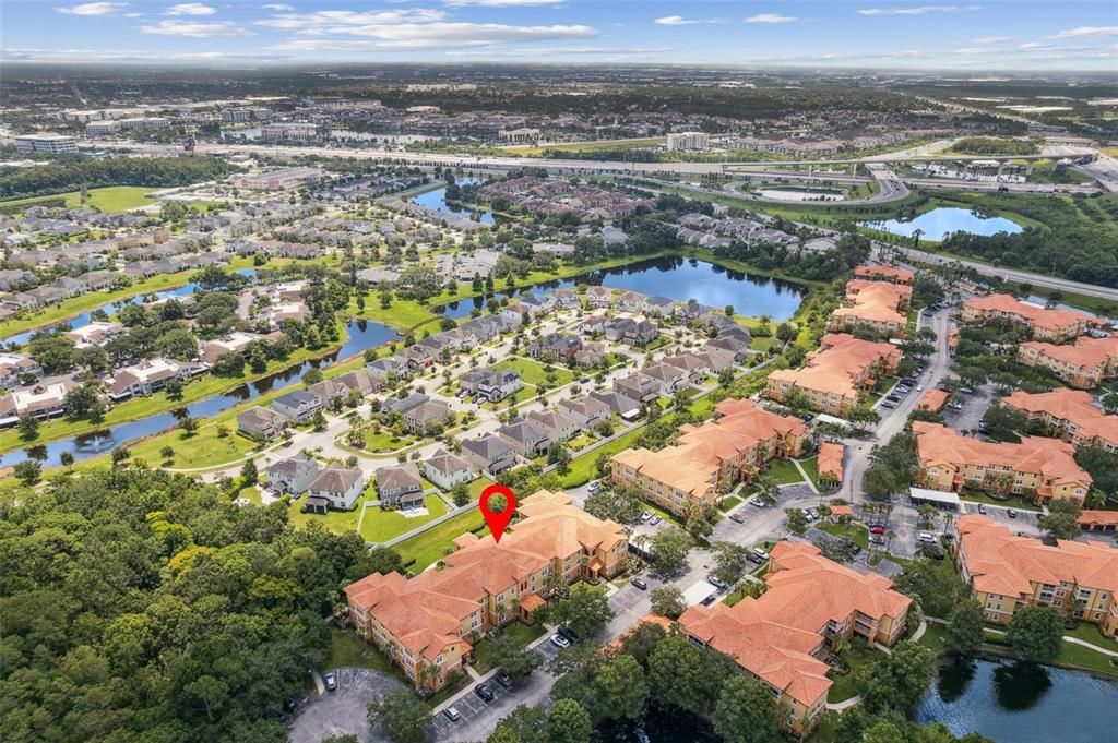 合同活跃: $169,000 (1 贝兹, 1 浴室, 734 平方英尺)