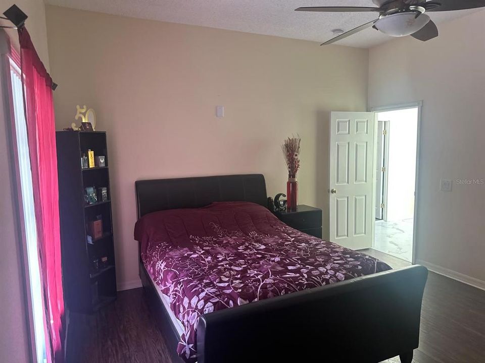 En Venta: $238,999 (3 camas, 2 baños, 1728 Pies cuadrados)