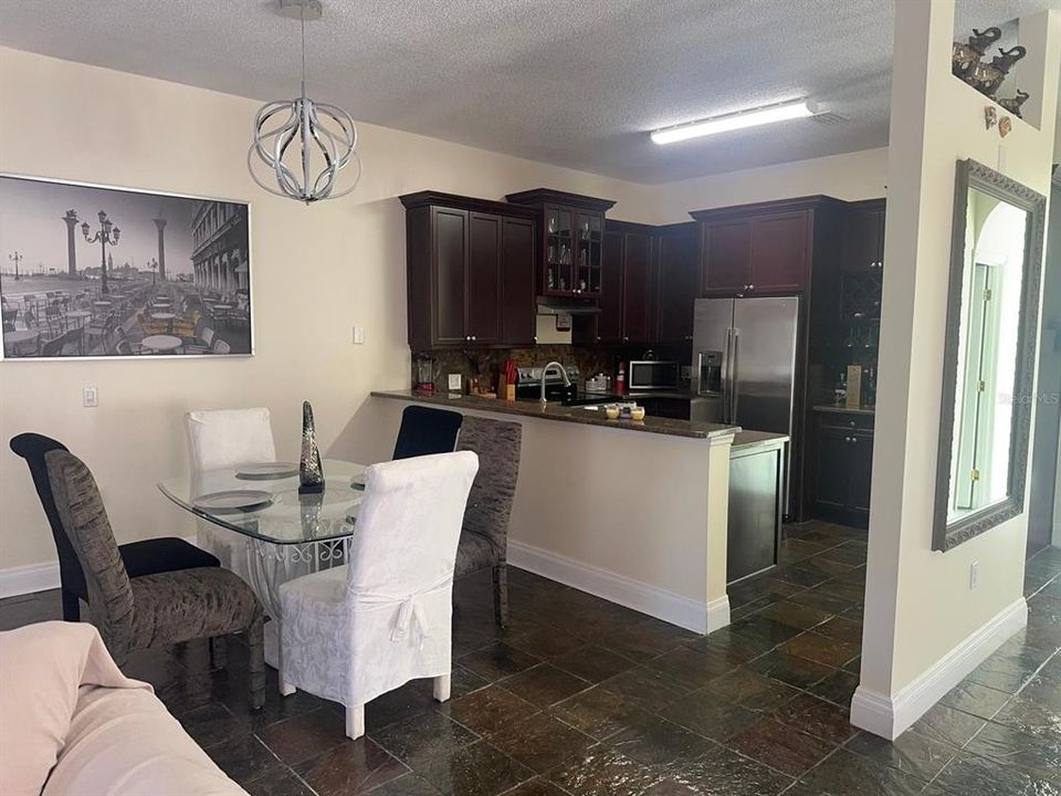 En Venta: $238,999 (3 camas, 2 baños, 1728 Pies cuadrados)