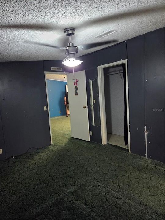 Activo con contrato: $219,900 (3 camas, 2 baños, 1104 Pies cuadrados)