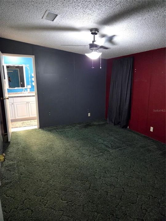 Activo con contrato: $219,900 (3 camas, 2 baños, 1104 Pies cuadrados)