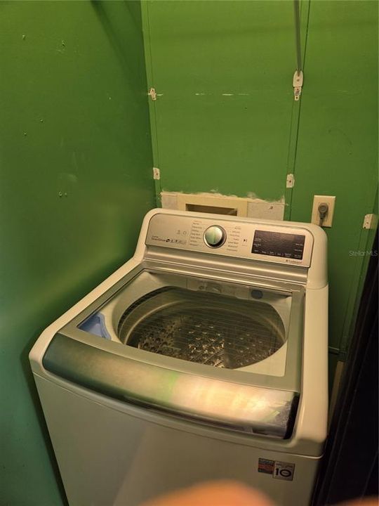 Activo con contrato: $219,900 (3 camas, 2 baños, 1104 Pies cuadrados)