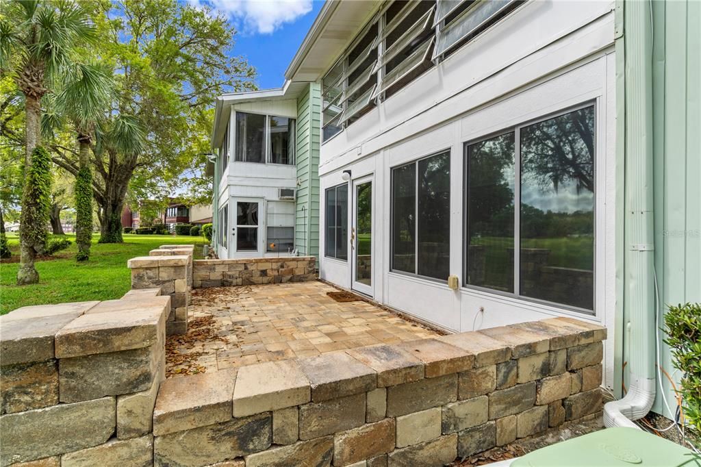 For Sale: $142,000 (2 beds, 2 baths, 1138 Square Feet)