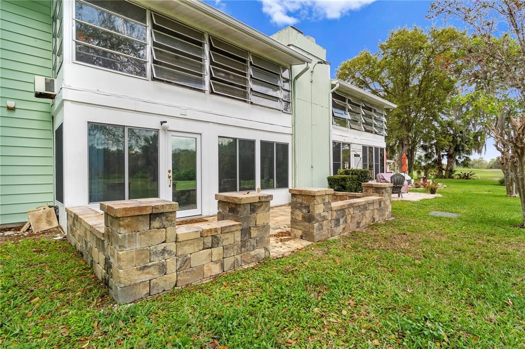 For Sale: $142,000 (2 beds, 2 baths, 1138 Square Feet)