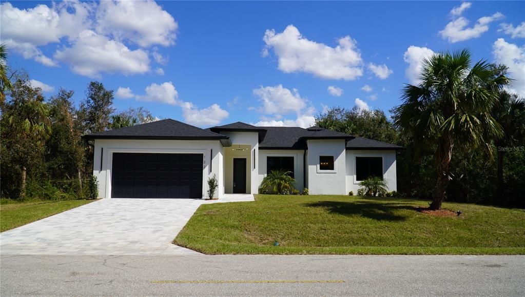 Recently Sold: $427,000 (4 beds, 3 baths, 2067 Square Feet)