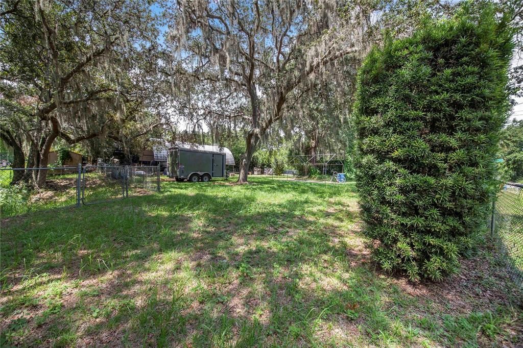 待售: $199,900 (0.22 acres)