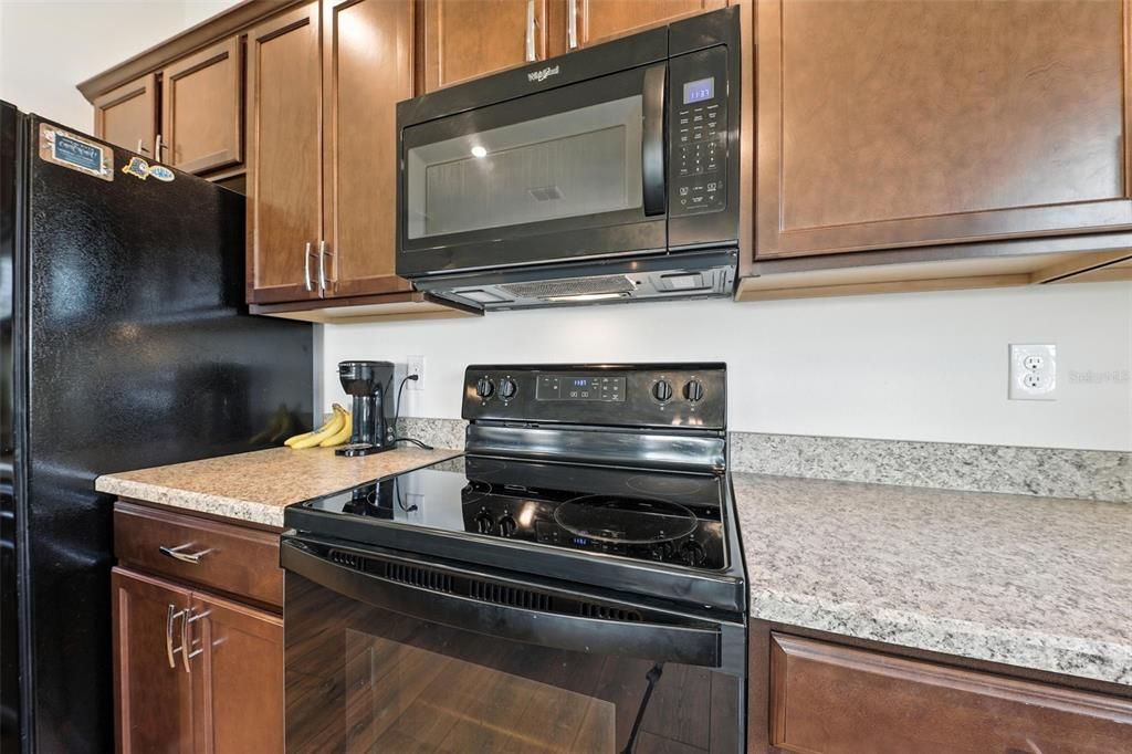 На продажу: $349,900 (3 спален, 2 ванн, 1537 Квадратных фут)