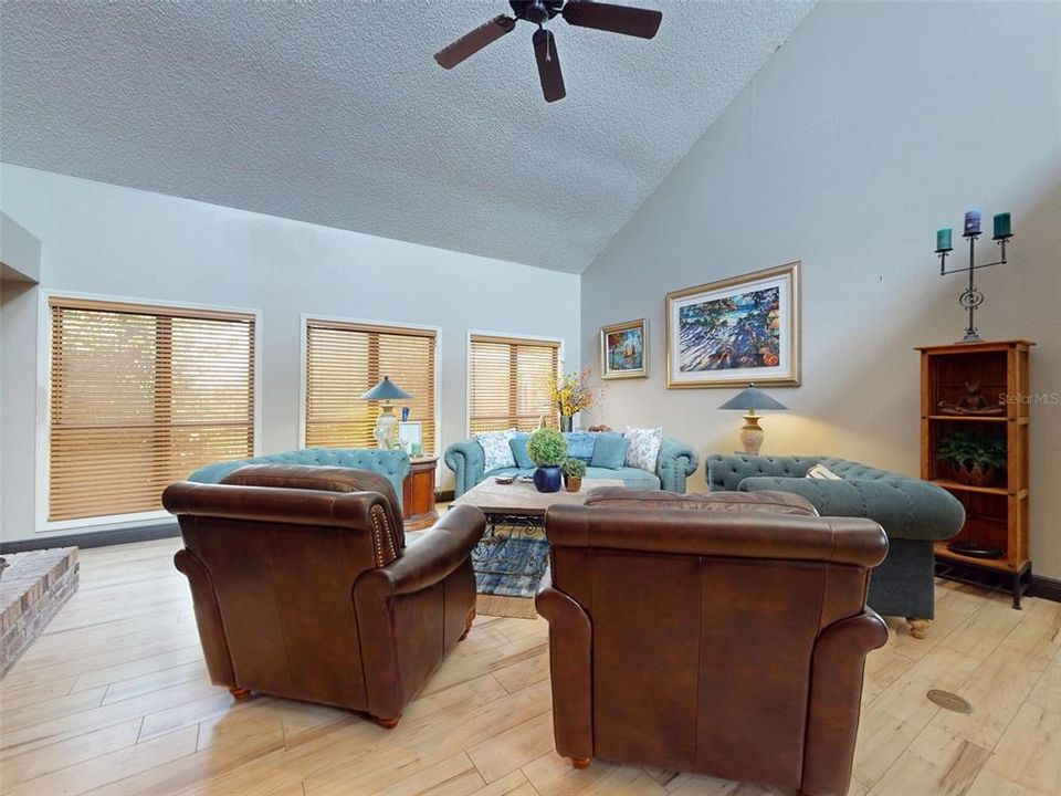 待售: $489,000 (3 贝兹, 2 浴室, 2229 平方英尺)