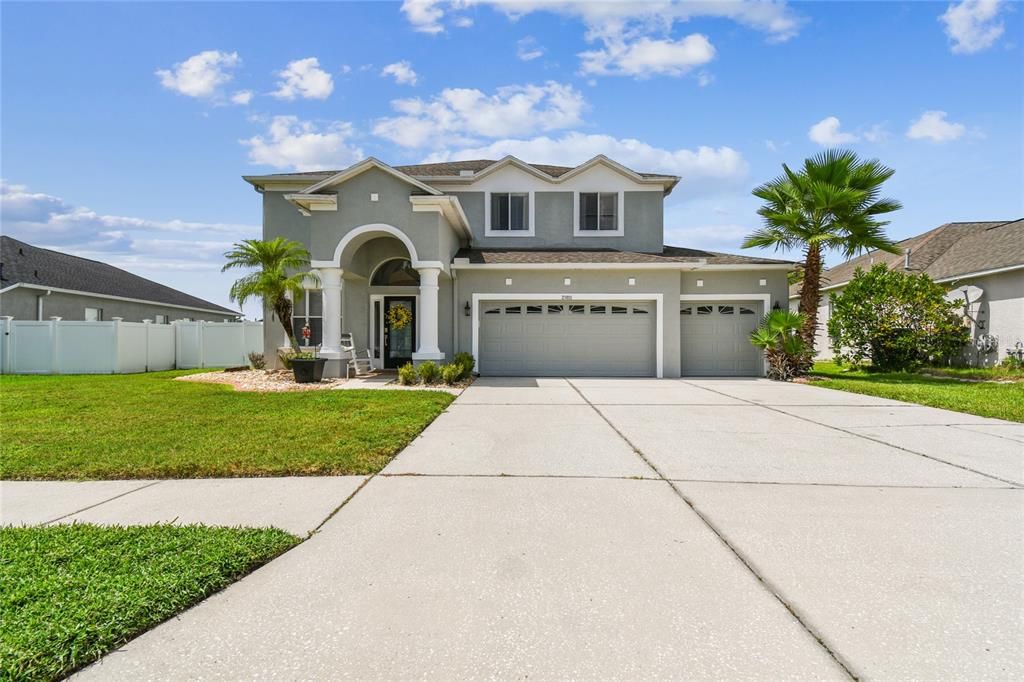 Recently Sold: $550,000 (4 beds, 3 baths, 2886 Square Feet)