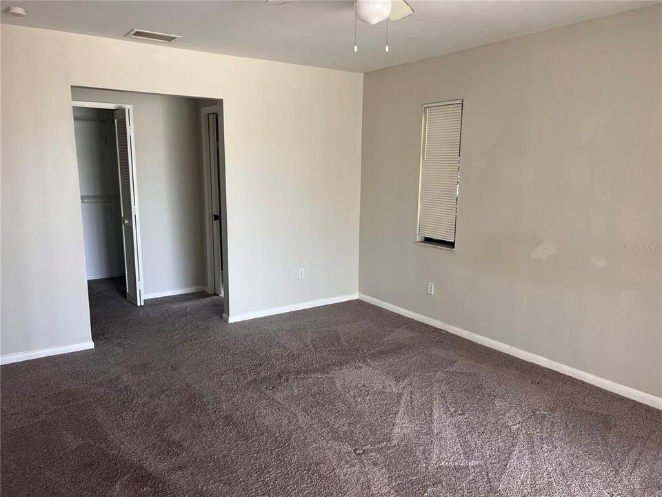 出租: $2,200 (3 贝兹, 2 浴室, 1924 平方英尺)