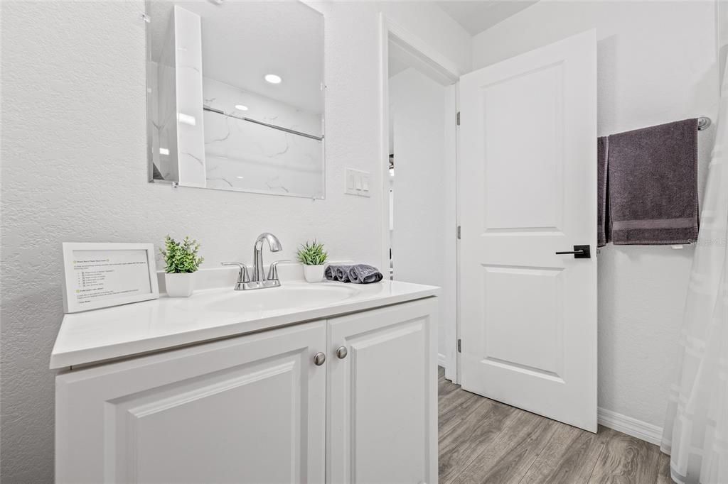 Active With Contract: $219,900 (2 beds, 1 baths, 744 Square Feet)