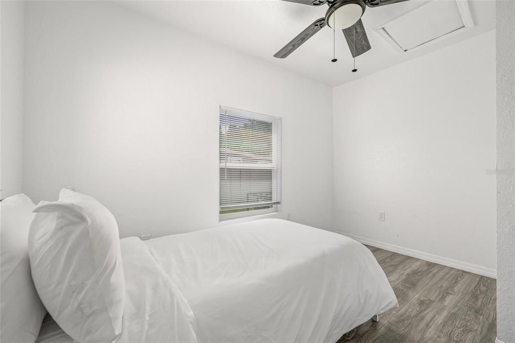 Active With Contract: $219,900 (2 beds, 1 baths, 744 Square Feet)