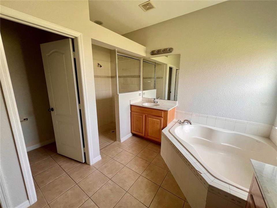 В аренду: $2,150 (5 спален, 3 ванн, 2661 Квадратных фут)