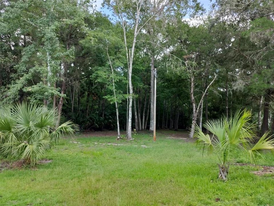 待售: $89,000 (0.87 acres)