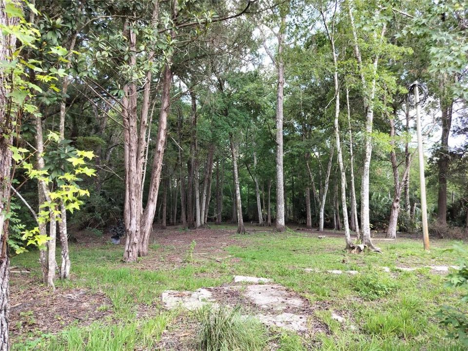 待售: $89,000 (0.87 acres)