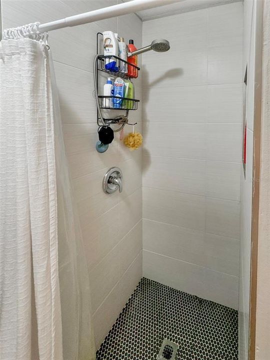 Под контрактом: $267,900 (3 спален, 2 ванн, 1686 Квадратных фут)