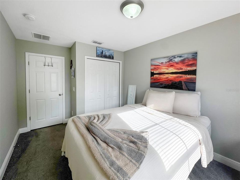 Под контрактом: $267,900 (3 спален, 2 ванн, 1686 Квадратных фут)