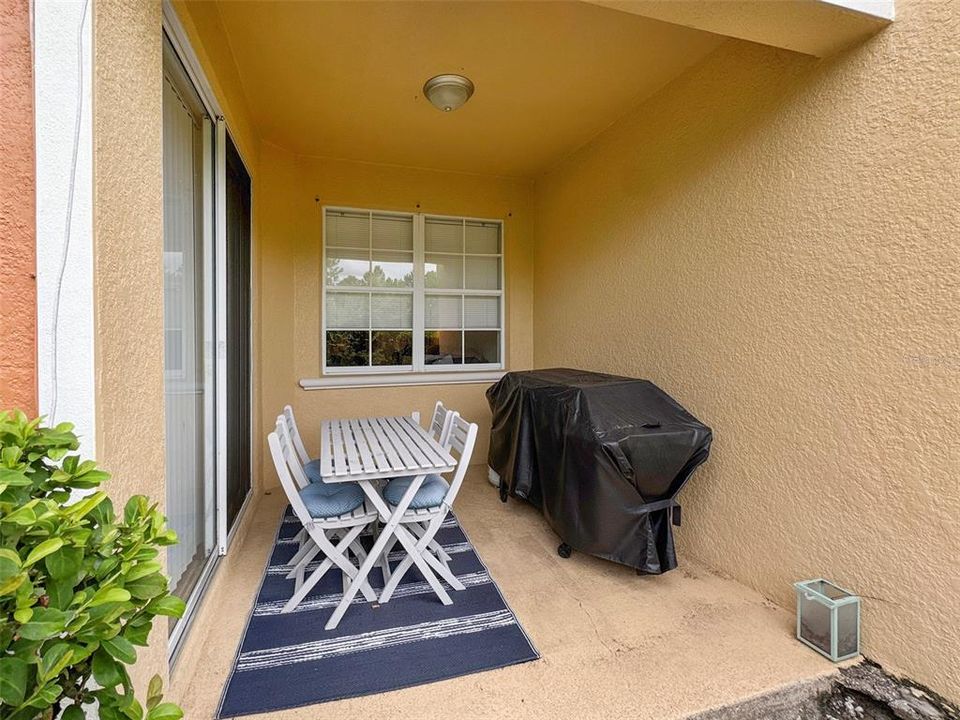 Под контрактом: $267,900 (3 спален, 2 ванн, 1686 Квадратных фут)