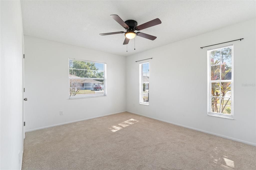 For Sale: $499,000 (4 beds, 0 baths, 1972 Square Feet)