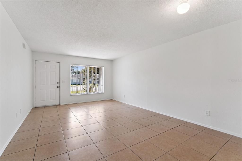 For Sale: $499,000 (4 beds, 0 baths, 1972 Square Feet)