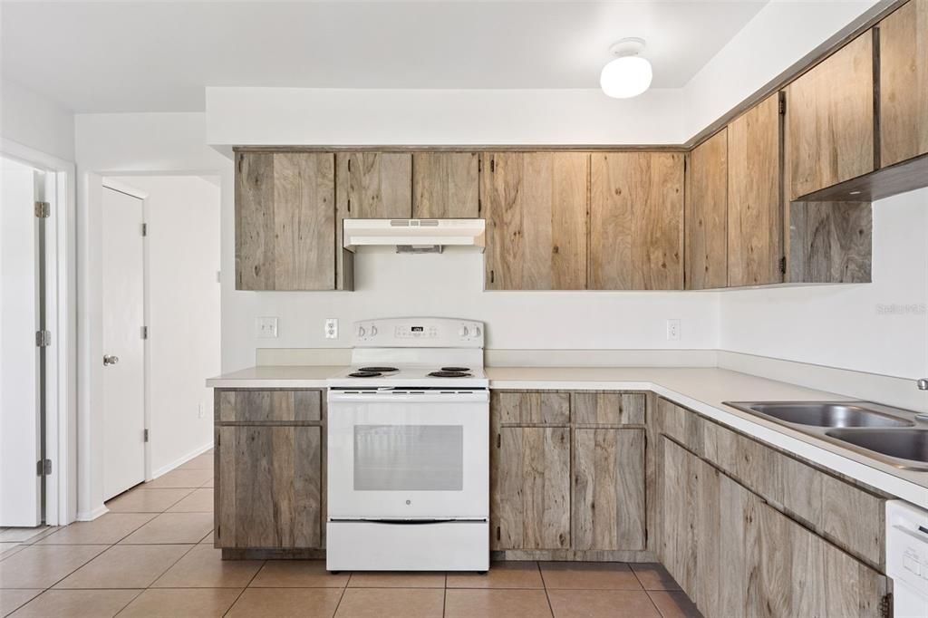 For Sale: $499,000 (4 beds, 0 baths, 1972 Square Feet)