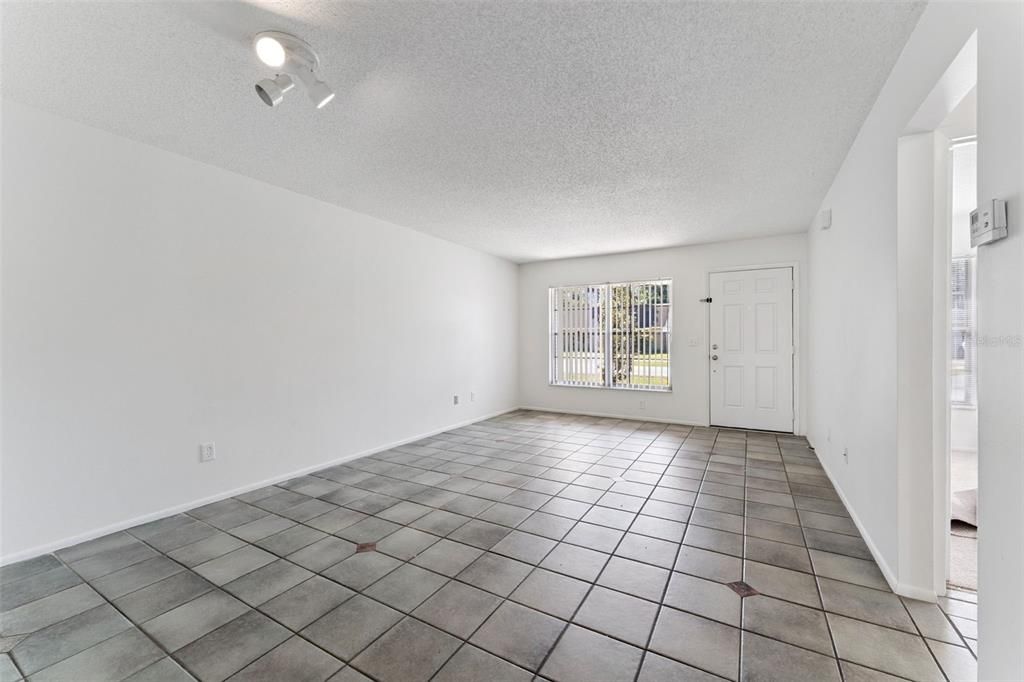 For Sale: $499,000 (4 beds, 0 baths, 1972 Square Feet)